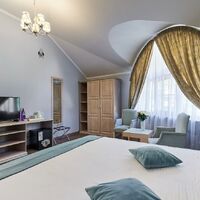 Улучшенный (вид на город) Гостевого дома АЛМ Хаус