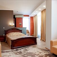 Джуниор Сюит с балконом Отеля Ярославское Подворье