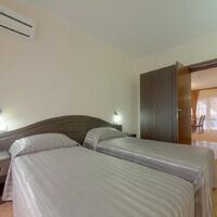 Номер "Семейный 4м. 3комн. (Главный корпус)"