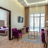 Номер "Сьют 2комн.улучшенный / Suite 2 NEW Purple"
