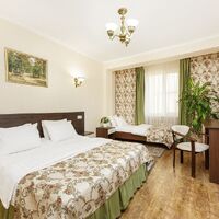 Стандарт 3-местный (без лифта) Отеля Золотое Руно