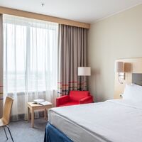 Джуниор Сюит с двуспальной кроватью Отеля Cosmos Yaroslavl Hotel