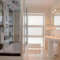 Номер "Семейный 4м. 3комн. (Главный корпус)"