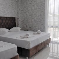 Стандарт 3-местный с балконом Гостевого дома Elif Elite