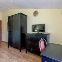 Номер "Стандарт мансардный с кондиционером, \"Росинка\" (1 категория)"