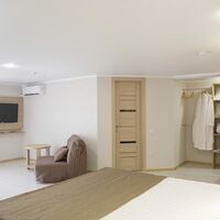 Джуниор Сюит Executive Отеля Эмеральдика Family Beach Hotel
