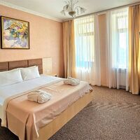 Люкс 3-комнатный с сауной Гостиницы Палас