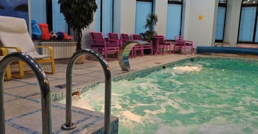 Официальное фото Парк-отеля Светлое Озеро 3 звезды