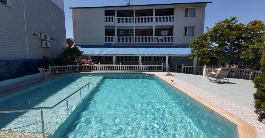 Официальное фото Отеля ГрандЛоо 3 звезды