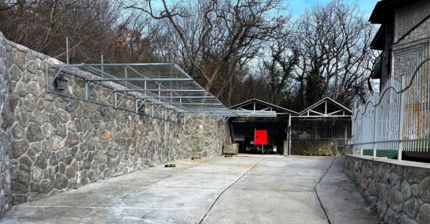 Официальное фото Гостевого дома Замок 4 звезды