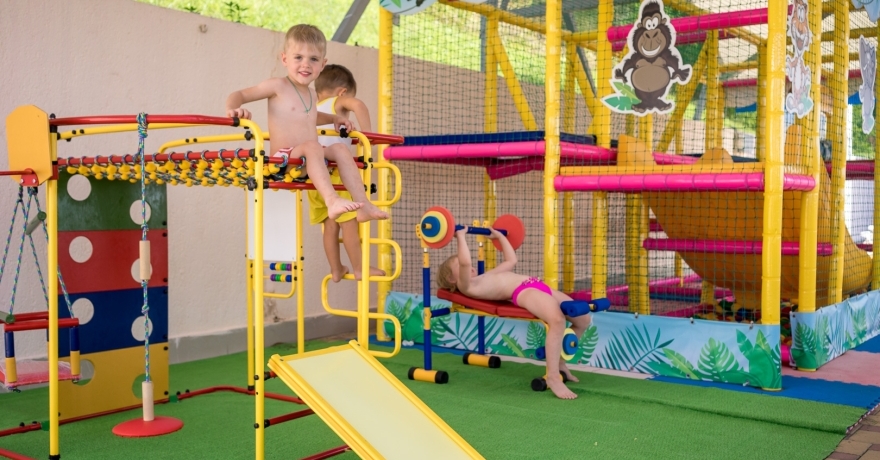 Официальное фото Отеля Азимут Прометей Небуг 2 звезды