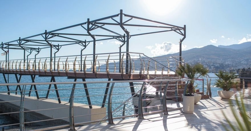 Официальное фото Бутик-Отеля Sky Hotel 4 звезды