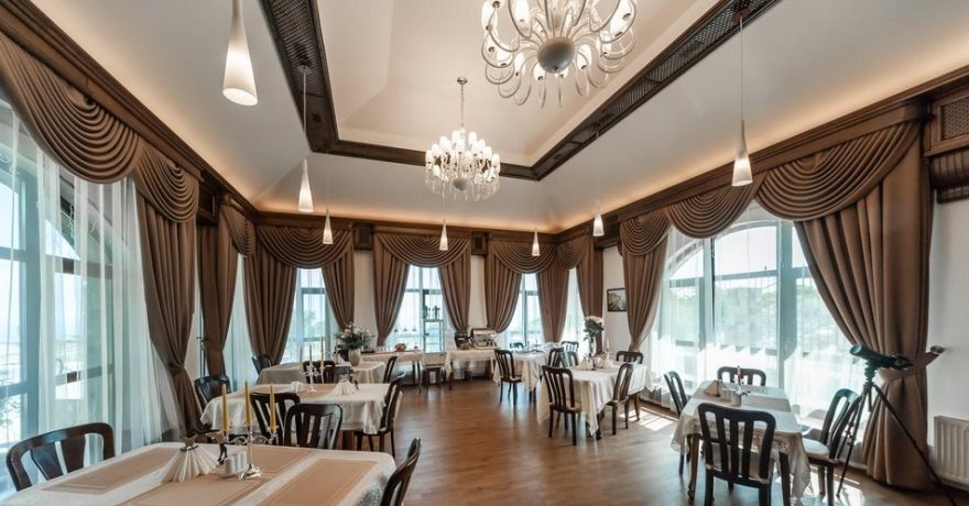 Официальное фото Гостевого дома Замок 4 звезды