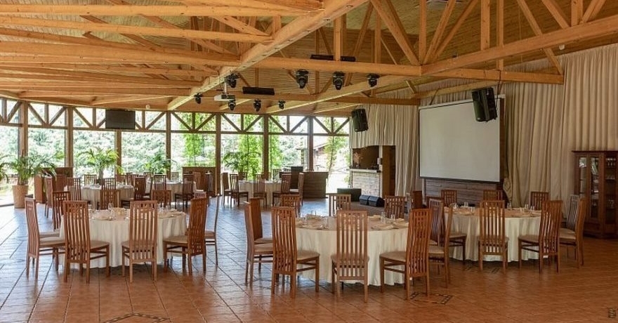 Официальное фото Загородного отеля Fish Point Family Resort 4 звезды