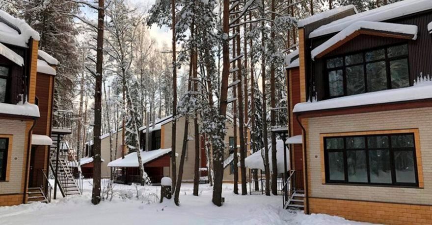 Официальное фото Парк-отеля Светлое Озеро 3 звезды