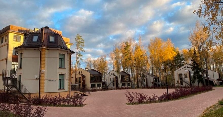 Официальное фото Парк-отеля Светлое Озеро 3 звезды