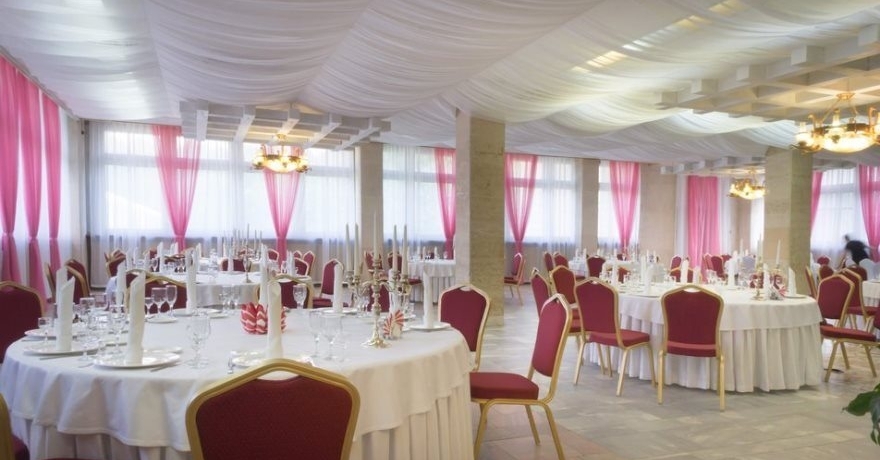 Официальное фото Парк-отеля АМАКС Ершово  звезды