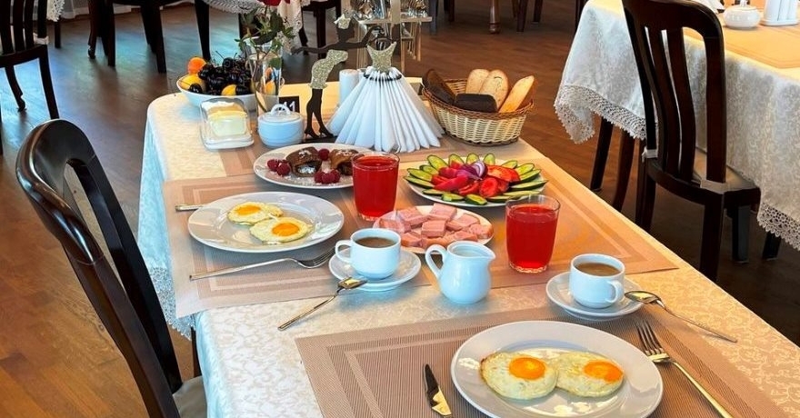 Официальное фото Гостевого дома Замок 4 звезды