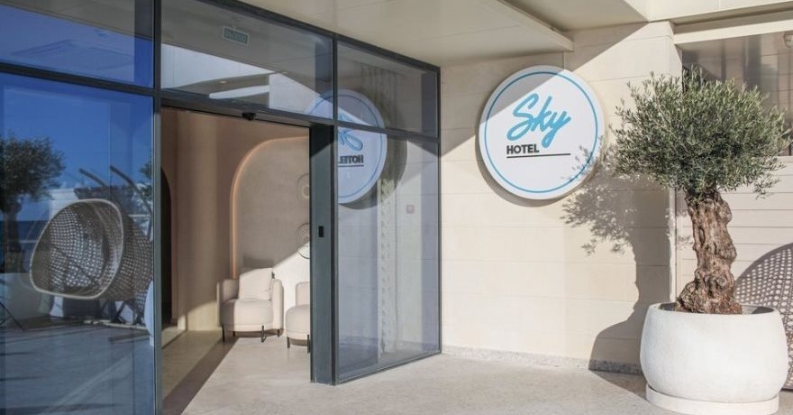 Официальное фото Бутик-Отеля Sky Hotel 4 звезды