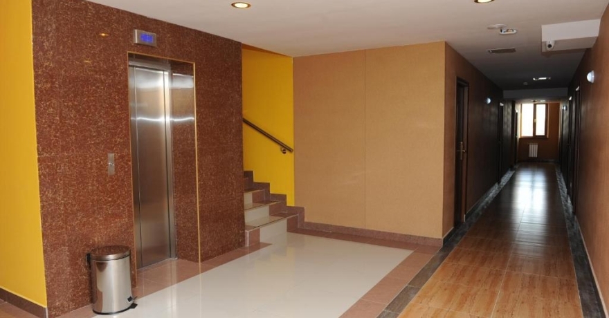 Официальное фото Отеля Мона Лиза звезды