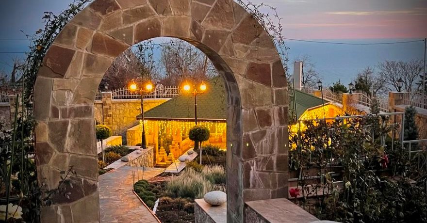 Официальное фото Гостевого дома Замок 4 звезды