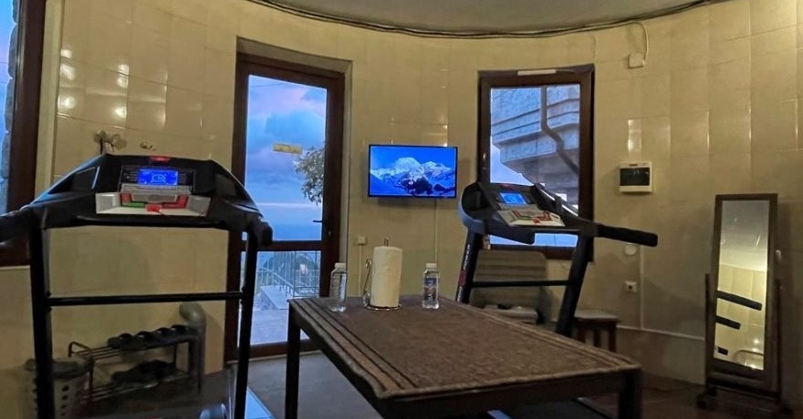 Официальное фото Гостевого дома Замок 4 звезды