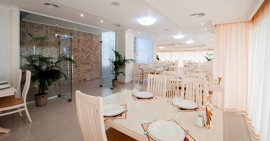 Официальное фото Бутик-Отеля Ахиллеон Парк 4 звезды