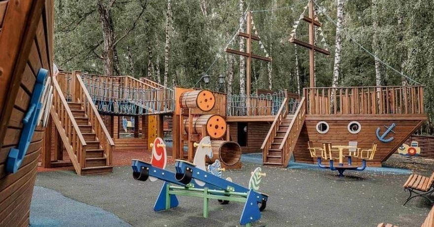 Официальное фото Загородного отеля Fish Point Family Resort 4 звезды