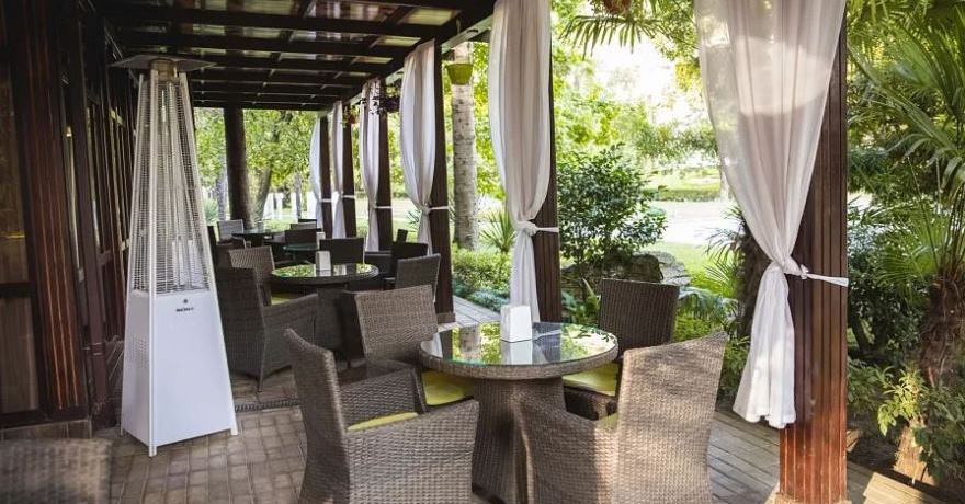 Официальное фото Семейного Комплекса Спутник Alean Family Resort & Spa 3 звезды