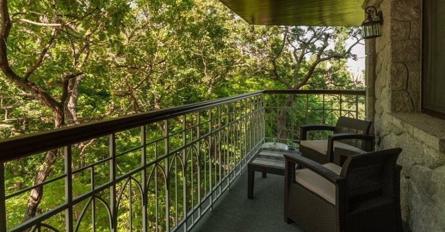 Официальное фото Гостевого дома Замок 4 звезды