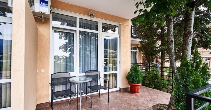 Официальное фото Гостевого дома Крымская Ницца  звезды