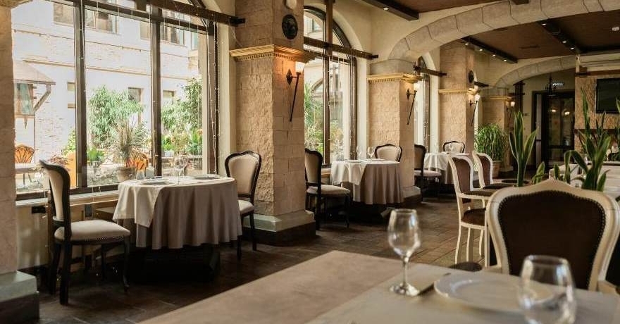 Официальное фото Парк-отеля Троя 4 звезды