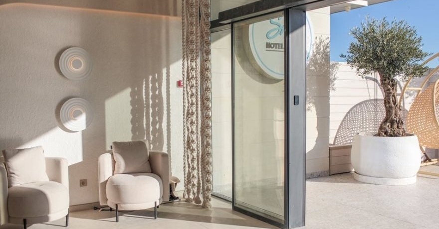 Официальное фото Бутик-Отеля Sky Hotel 4 звезды