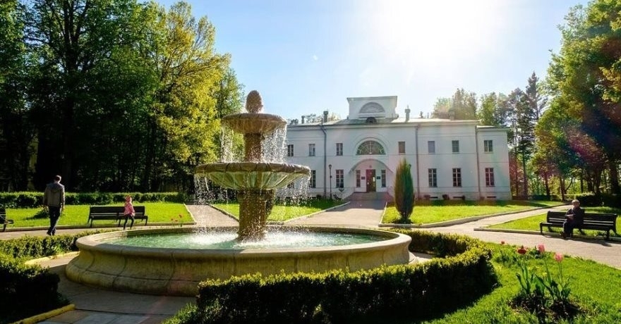 Официальное фото Парк-отеля АМАКС Ершово  звезды